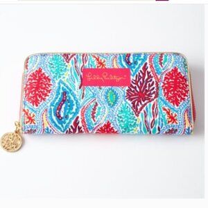Lilly Pulitzer Let Minnow Change It Up Wallet & detachable coin/card keeper NEW